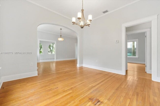 Building Photo - 34 SW 18th Rd