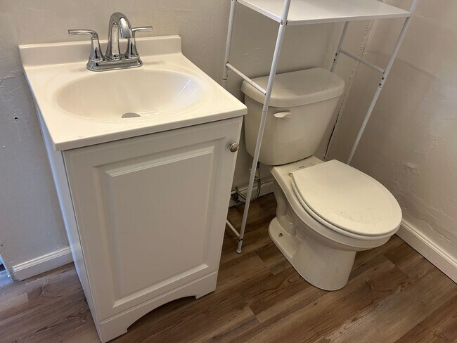 Building Photo - 3428 Altamont Rd