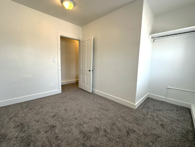 Building Photo - Two Bedroom Apartment in Downtown Westminster