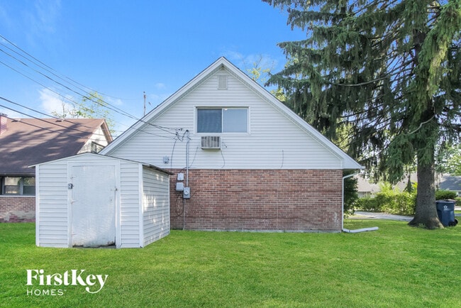 Building Photo - 187 Frederick Dr