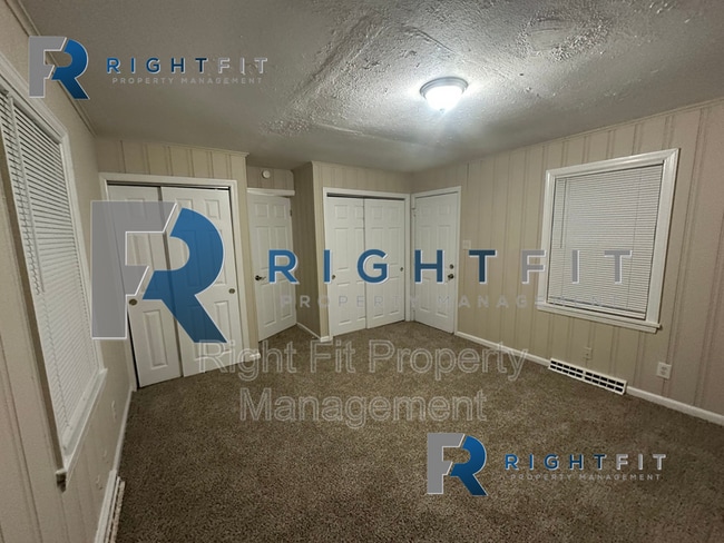 Building Photo - 1430 Amberly Dr