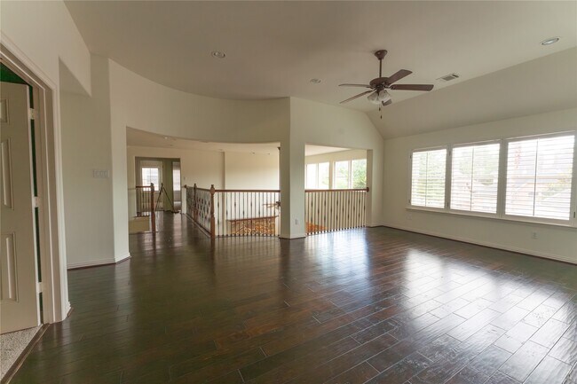 Building Photo - 25411 Springwood Lake Dr
