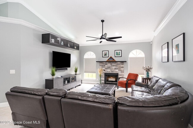 Building Photo - 3897 Peacock Dr