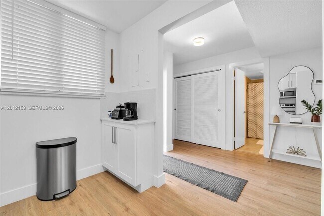 Building Photo - 1234 S Military Trail