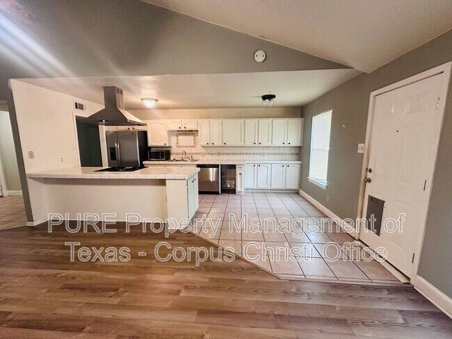 Building Photo - 7433 Spitfire Dr