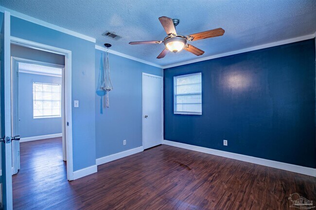 Building Photo - 4381 Bixby Cir
