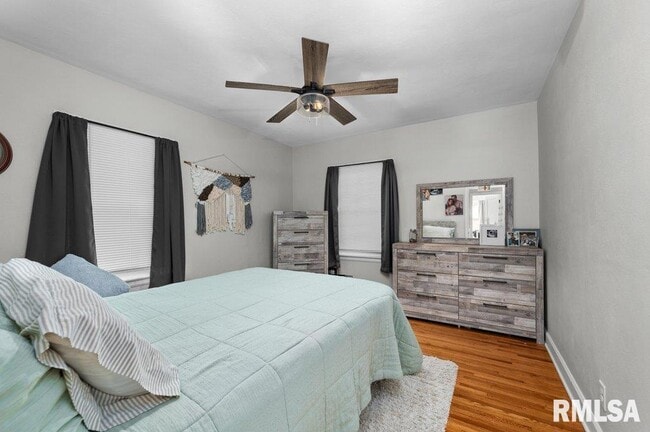 Building Photo - 2133 Warren St