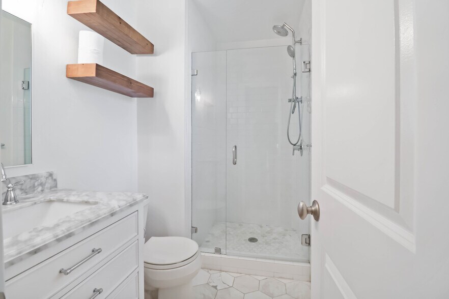 Building Photo - 2770 Caminito Eldorado