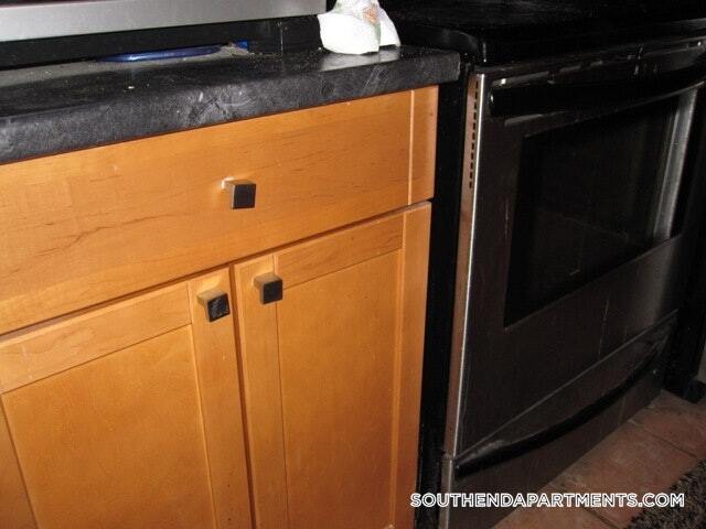 Building Photo - 204 Northampton St