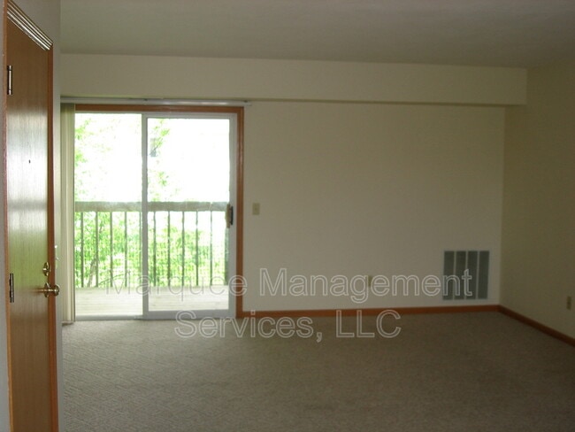 Building Photo - 115 W Windsor Ave