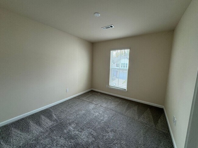 Building Photo - 3714 Feltham Ln