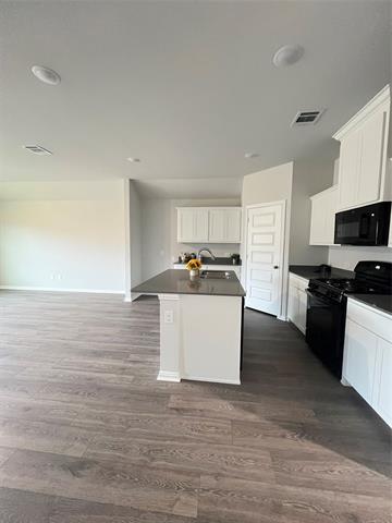 Building Photo - 553 Meadow Run Dr