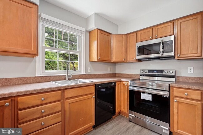 Building Photo - 10205 Provincetown Ct