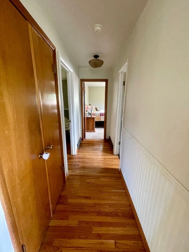 Building Photo - Furnished 3 bedroom/2bath close to Garden ...