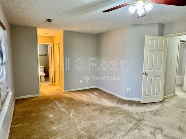 Building Photo - 6008 Woodrun Ct