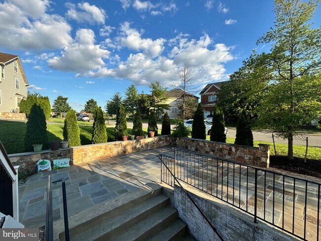 Building Photo - 43376 Barnstead Dr