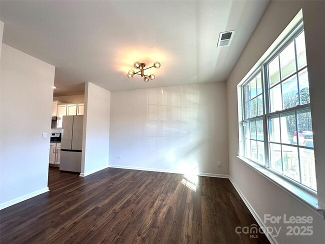 Building Photo - 147 N Ranney Way