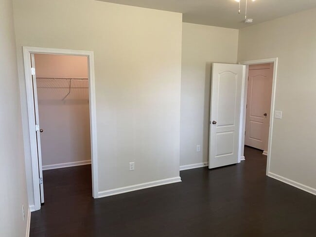 Building Photo - Coming Soon!!!  Townhome in Ardrey North