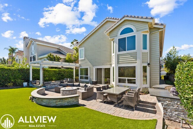 Building Photo - Luxury Living in the Prestigious Guard-Gated Community of Dove Canyon