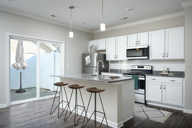 Building Photo - Forest Hill Villas Apartment Homes