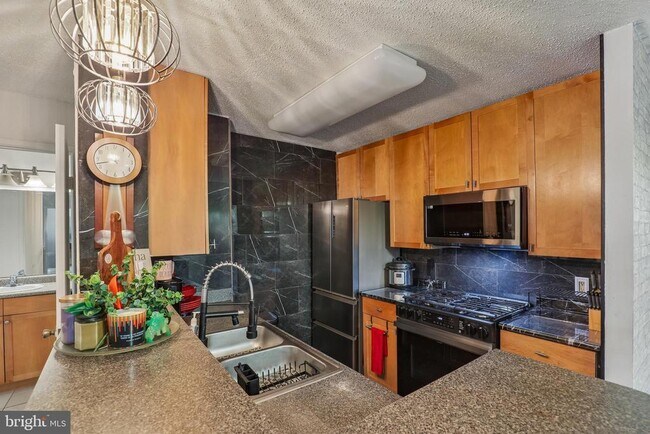 Building Photo - 60 S Van Dorn St