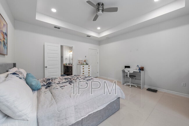 Building Photo - 1622 Helena Dr