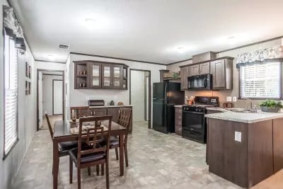 Building Photo - 17144 Canterbury Cir