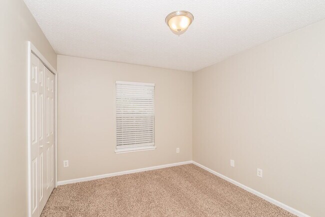 Building Photo - 13564 Ashford Wood Ct E