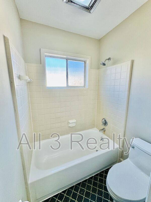 Building Photo - 3531 Edgefield Rd