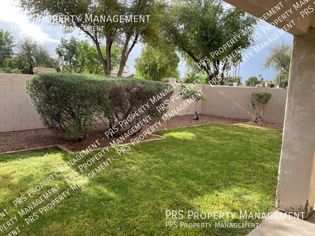 Building Photo - 925 S Scallop Dr
