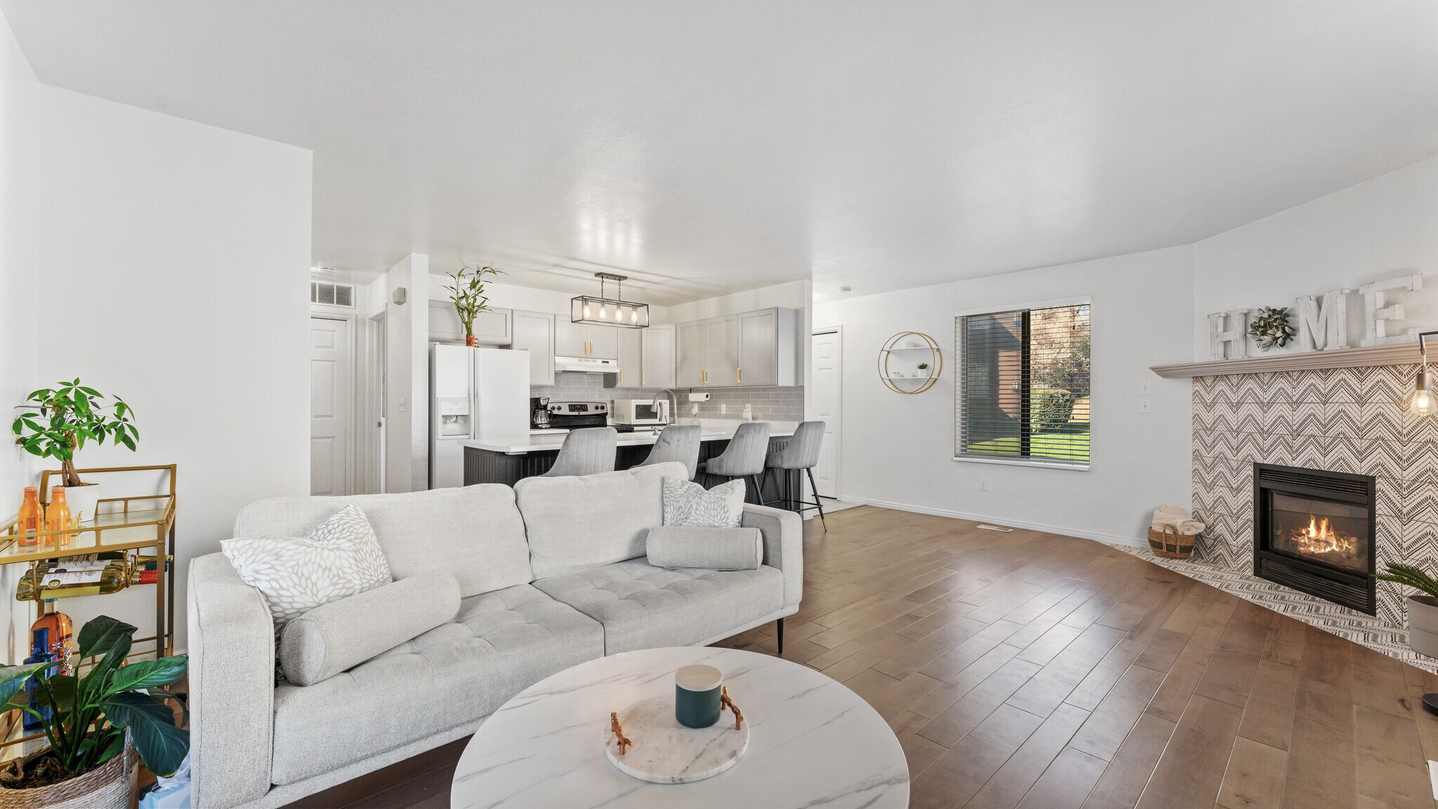 Building Photo - 9225 S Jefferson Cv