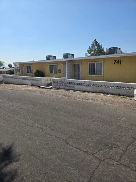 Building Photo - 741 N 11th St