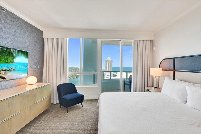 Building Photo - 4401 Collins Ave