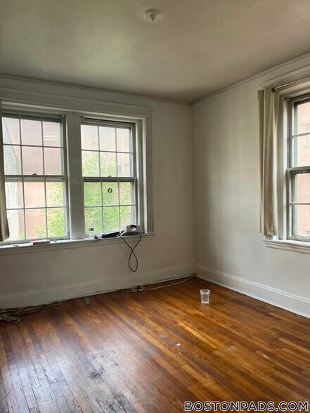 Building Photo - 1450 Commonwealth Ave