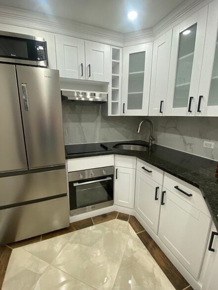 Primary Photo - 16456 98th St
