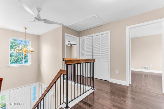 Building Photo - 922 Quincy Dr