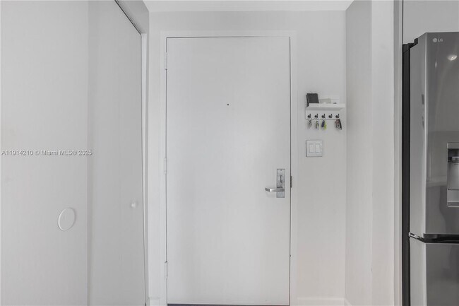 Building Photo - 335 S Biscayne Blvd