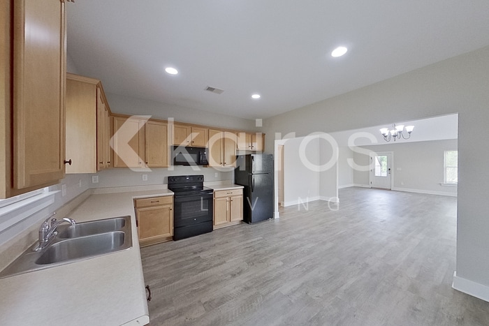 Building Photo - 66 Maple Leaf Dr