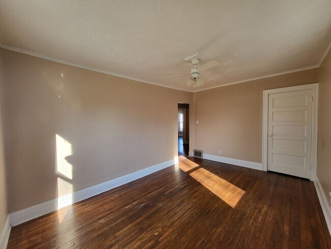 Building Photo - 3914-3916 2nd Avenue