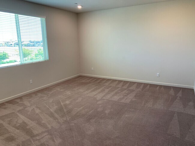 Building Photo - Brand new house ready to be called home