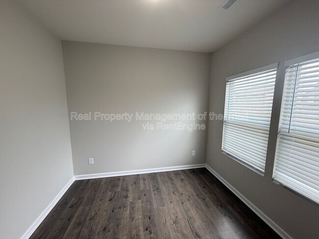 Building Photo - 5836 Springer Dr