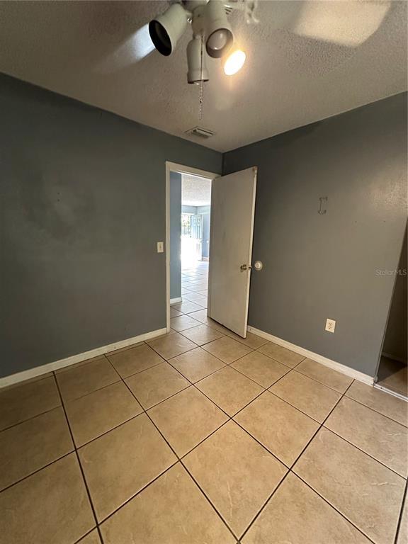 Building Photo - 517 N John St