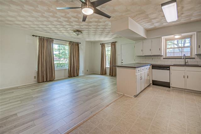 Building Photo - 10910 Marchant Cir