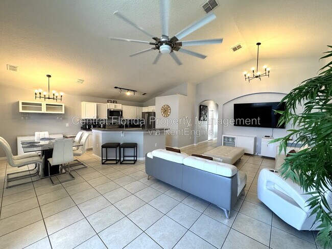 Building Photo - 4775 Cumbrian Lakes Dr