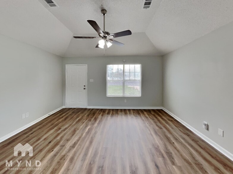 Building Photo - 4271 Wagon Trail Cove