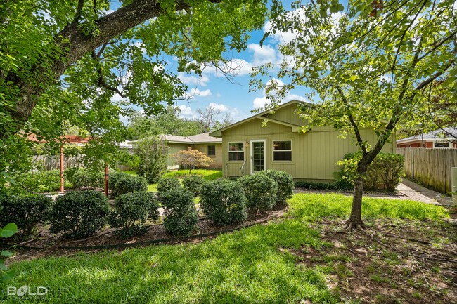 Building Photo - BEAUTIFUL 3 BEDROOM 2 BATH IN BOSSIER