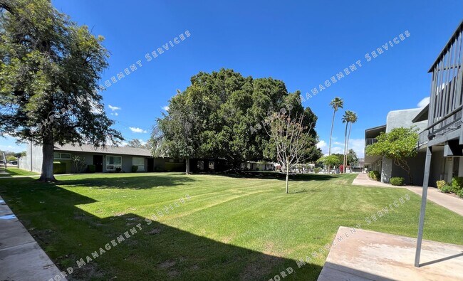Building Photo - ***MOVE IN SPECIAL***UTILS INCLUDED : ONE BEDROOM UPSTAIRS CONDO