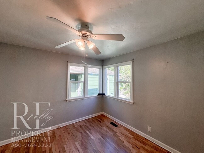 Building Photo - Timeless Charm Meets Comfort – 2-Bedroom Brick Home with Fireplace & Fenced Yard