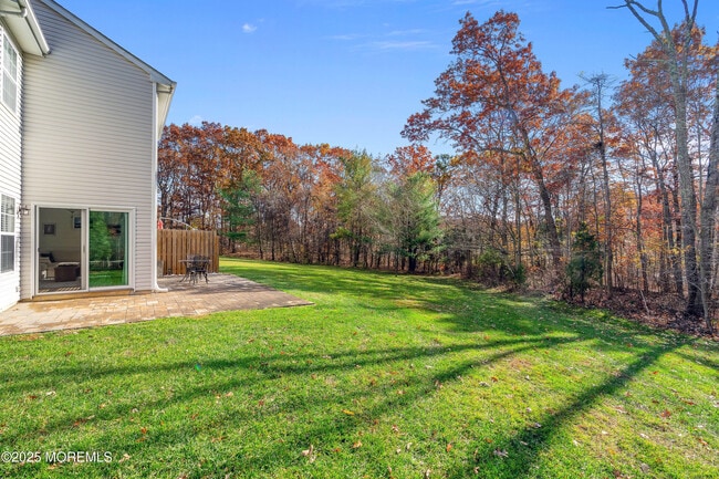 Building Photo - 11 Saratoga Ct