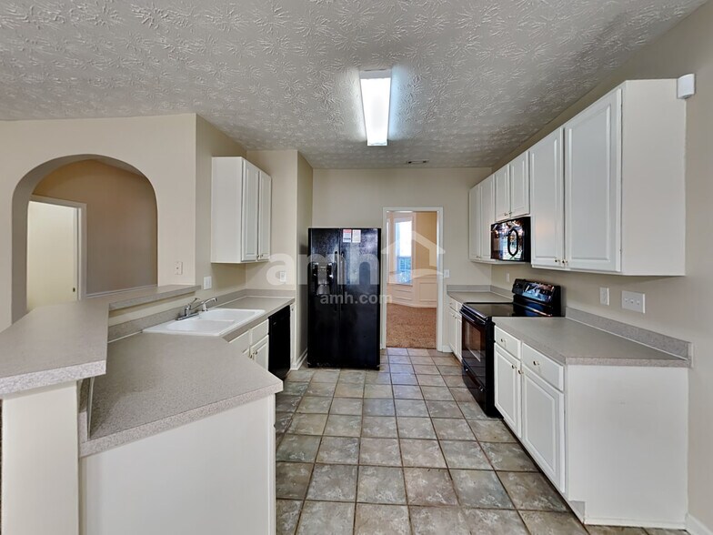 Building Photo - 5390 Spotted Fawn Ct